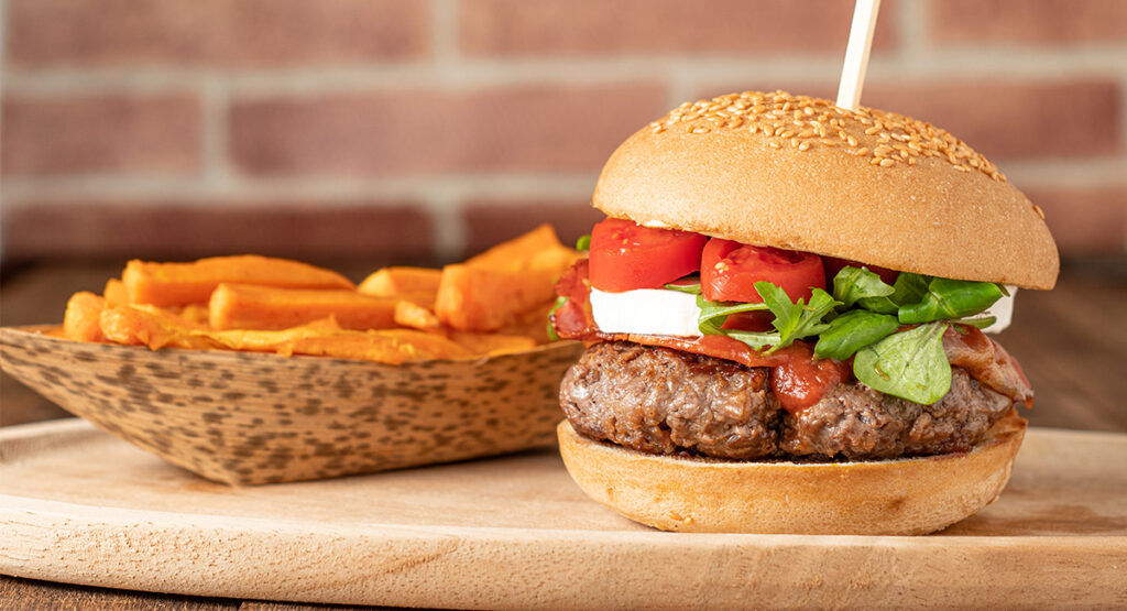 Hamburguesa con acompañamiento de boniato